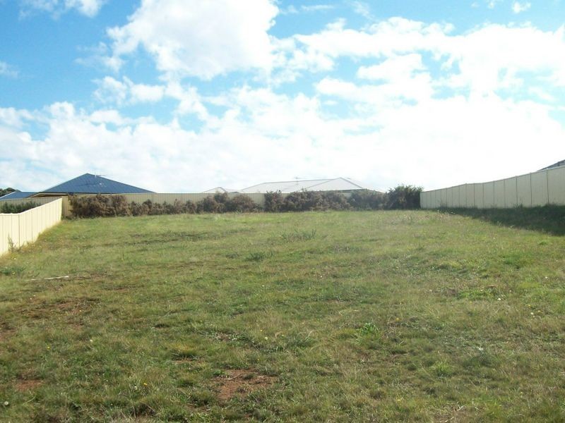 8 Crimmins Way, Kilmore VIC 3764