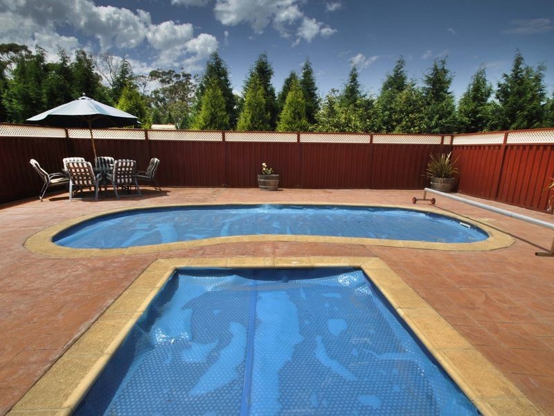 10 Morris Court, Kilmore VIC 3764