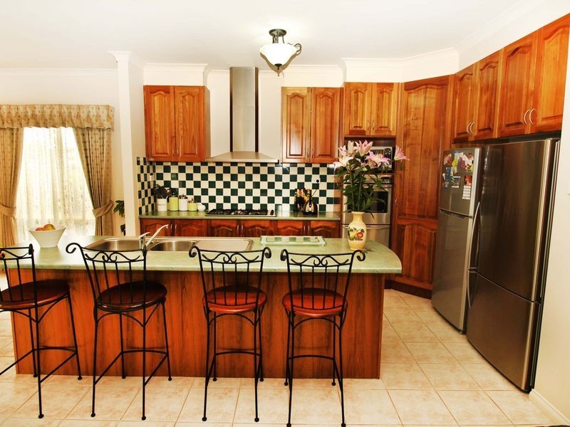 10 Morris Court, Kilmore VIC 3764