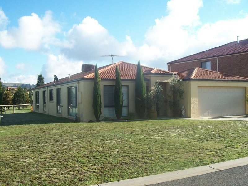 26 St Andrews Close, Hidden Valley VIC 3756