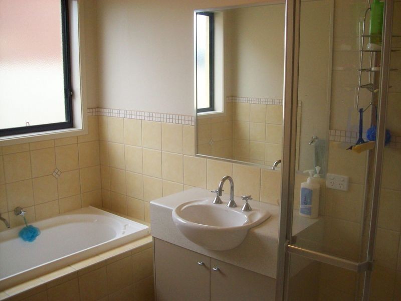 26 St Andrews Close, Hidden Valley VIC 3756