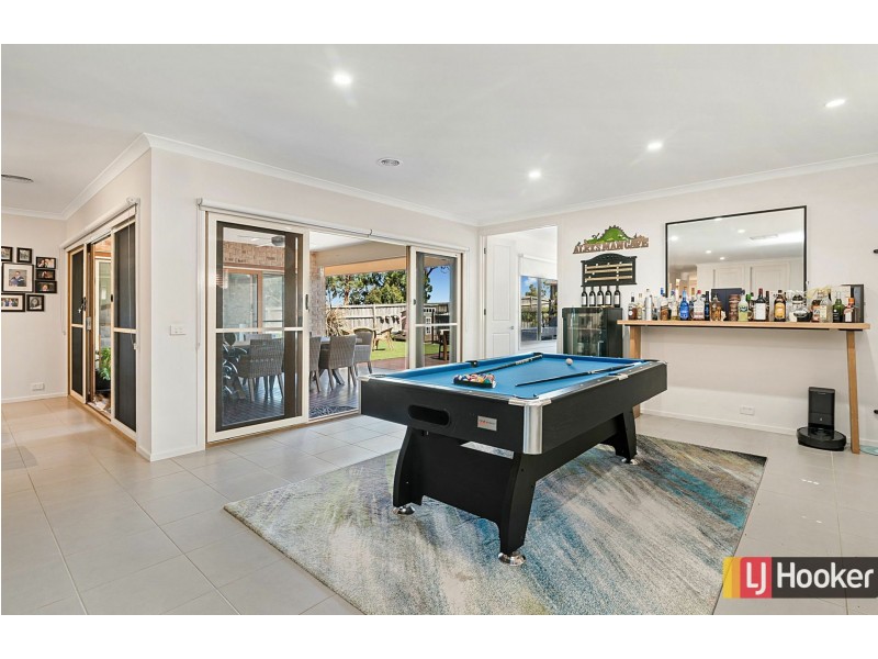 17 Aurina Drive, Hidden Valley VIC 3756