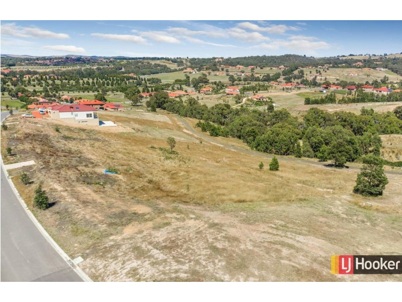 21 Knight Way, Hidden Valley VIC 3756