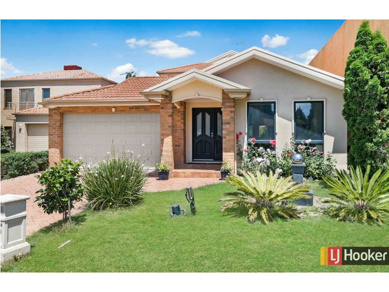 9 Lakeside Drive, Hidden Valley VIC 3756