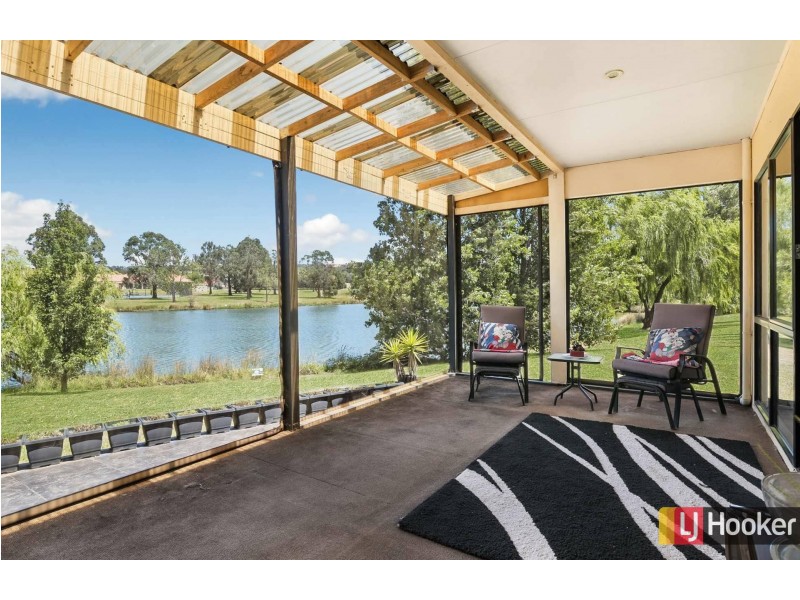 9 Lakeside Drive, Hidden Valley VIC 3756