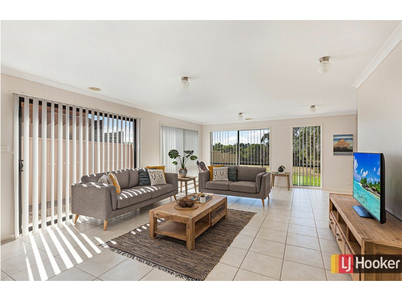 63 Lakeside Drive, Hidden Valley VIC 3756