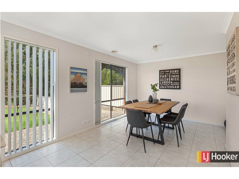 63 Lakeside Drive, Hidden Valley VIC 3756