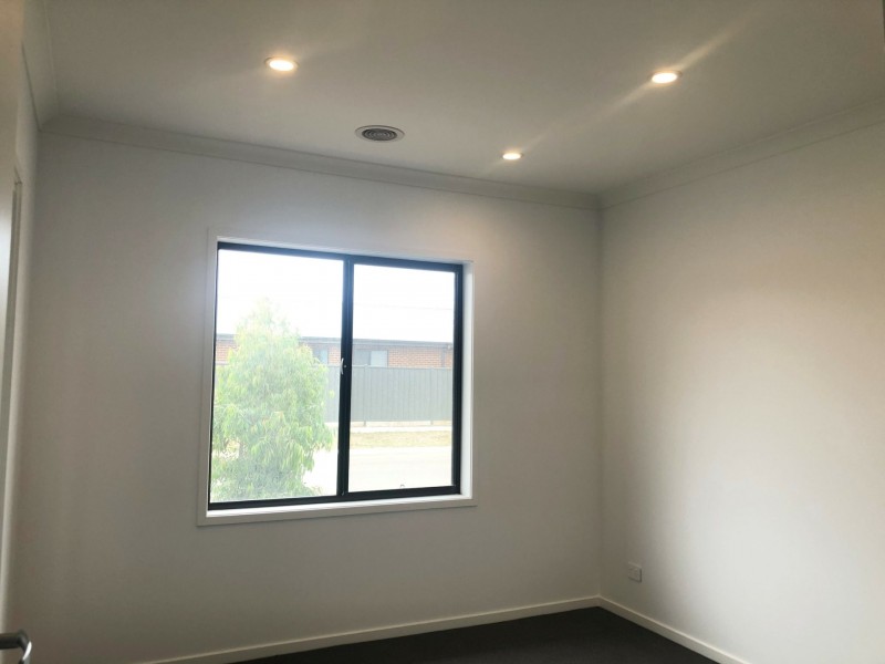 2 Rosella Way, Wallan VIC 3756