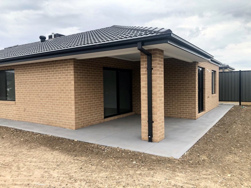 2 Rosella Way, Wallan VIC 3756