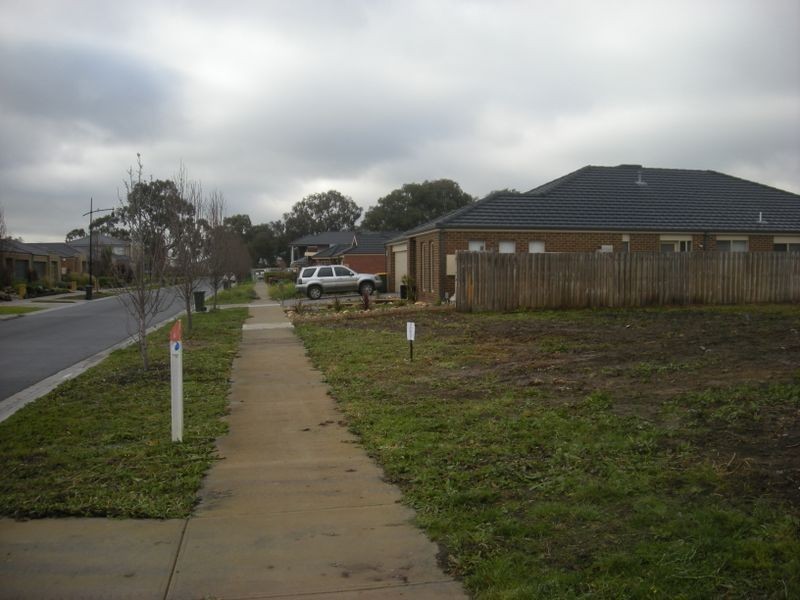17 (Lot 61 Farmington Rd, Mernda VIC 3754