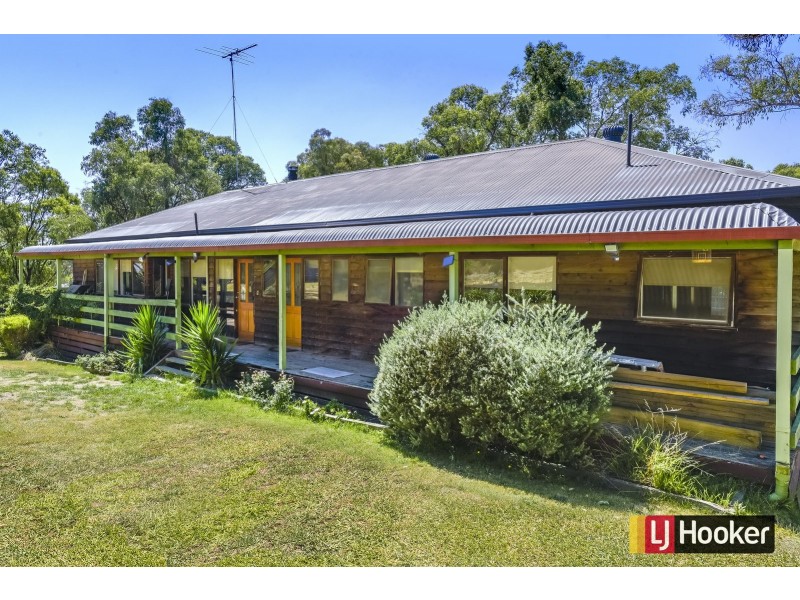 17 Baden Drive, Heathcote Junction VIC 3758