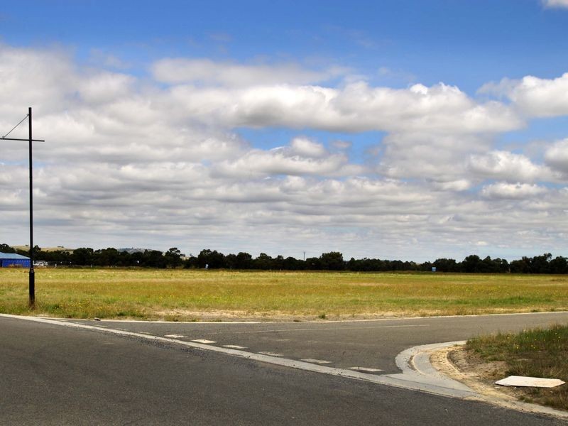 Lot 733 Cavallo Crescent, Hidden Valley VIC 3756