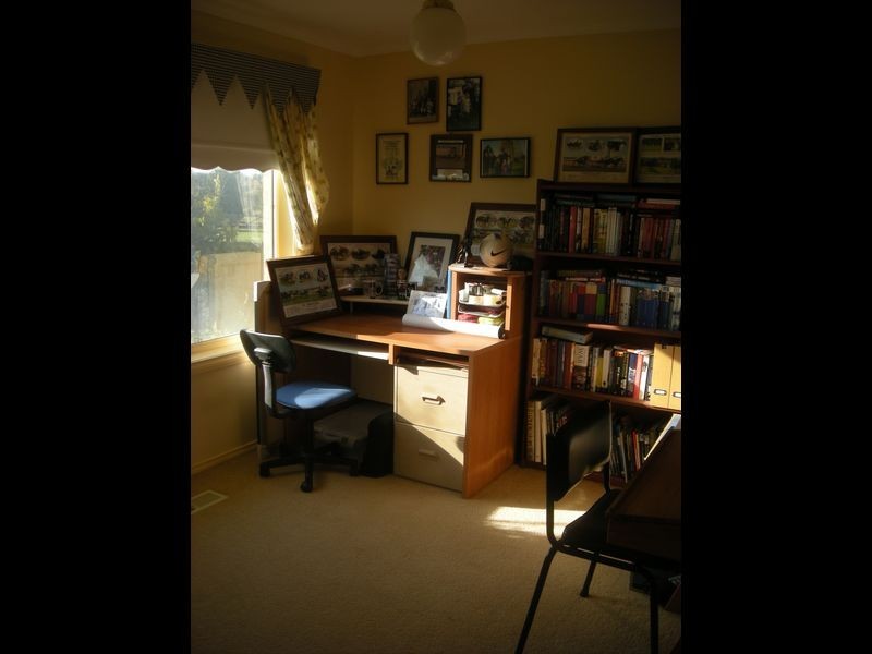 16 Lakeside Drive, Hidden Valley VIC 3756