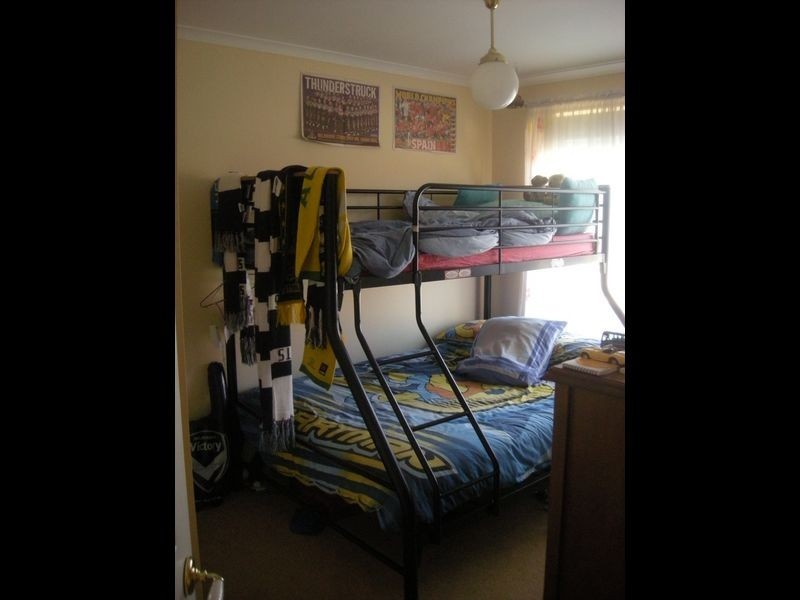 16 Lakeside Drive, Hidden Valley VIC 3756