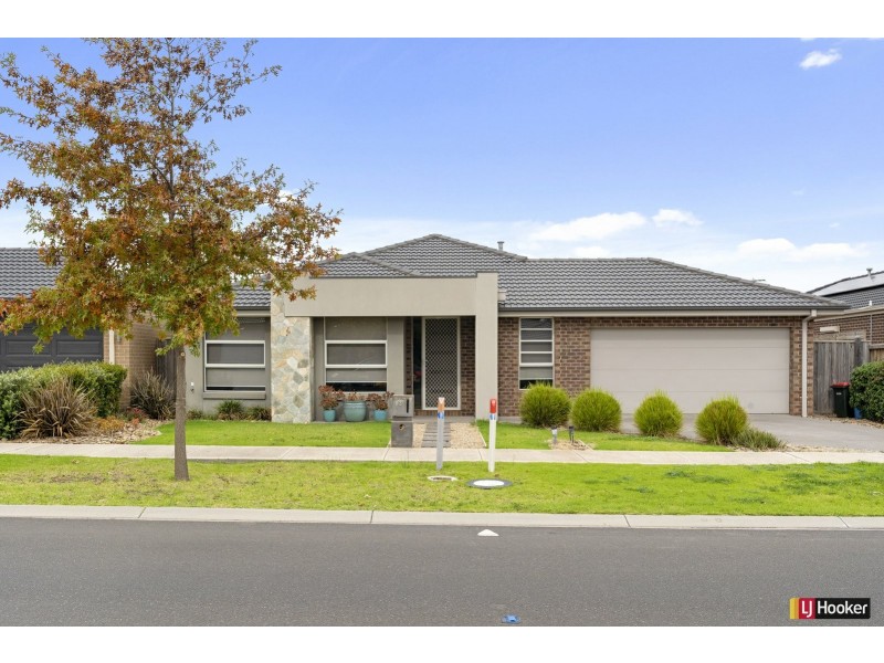 63 Golf Links Drive, Beveridge VIC 3753