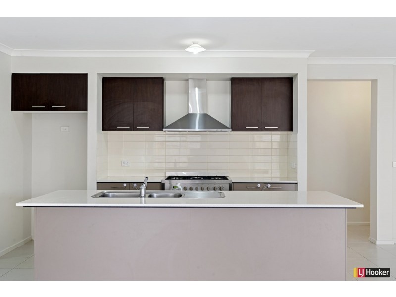 63 Golf Links Drive, Beveridge VIC 3753