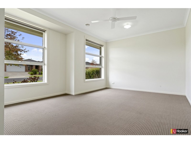 63 Golf Links Drive, Beveridge VIC 3753