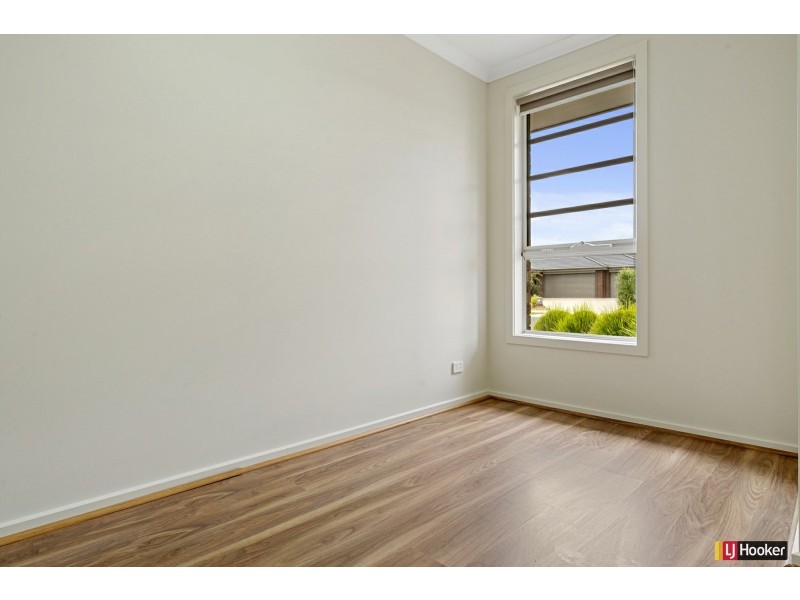 63 Golf Links Drive, Beveridge VIC 3753