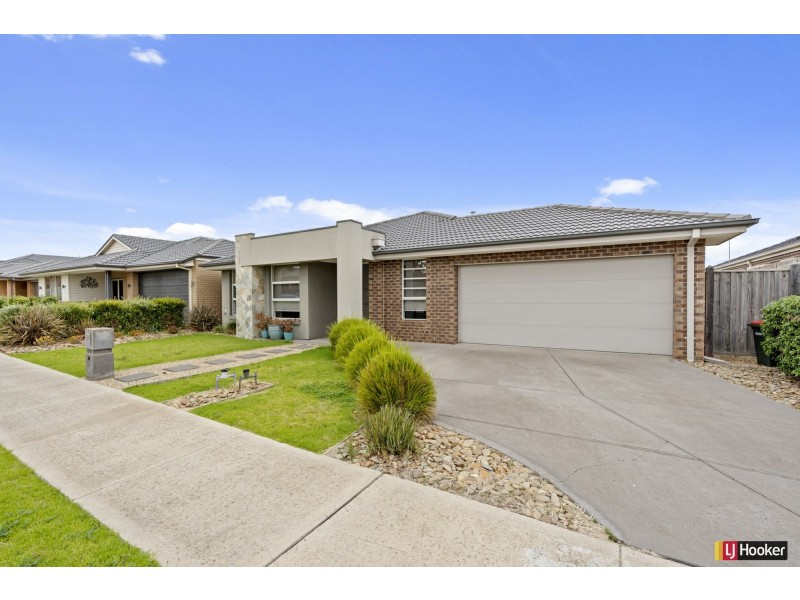 63 Golf Links Drive, Beveridge VIC 3753