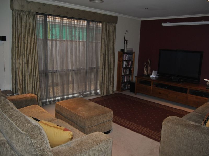 70 Augusta Way, Hidden Valley VIC 3756