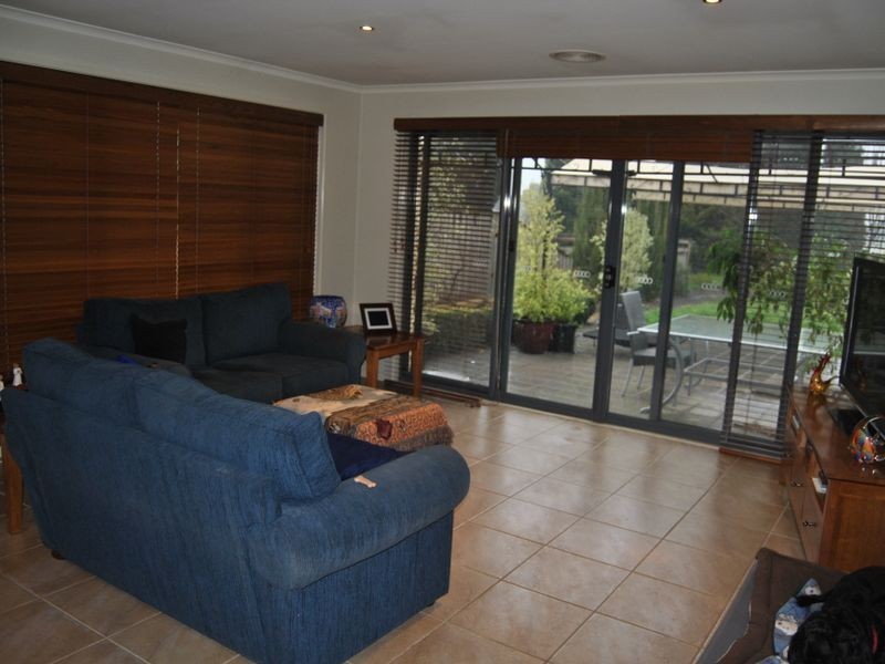 70 Augusta Way, Hidden Valley VIC 3756