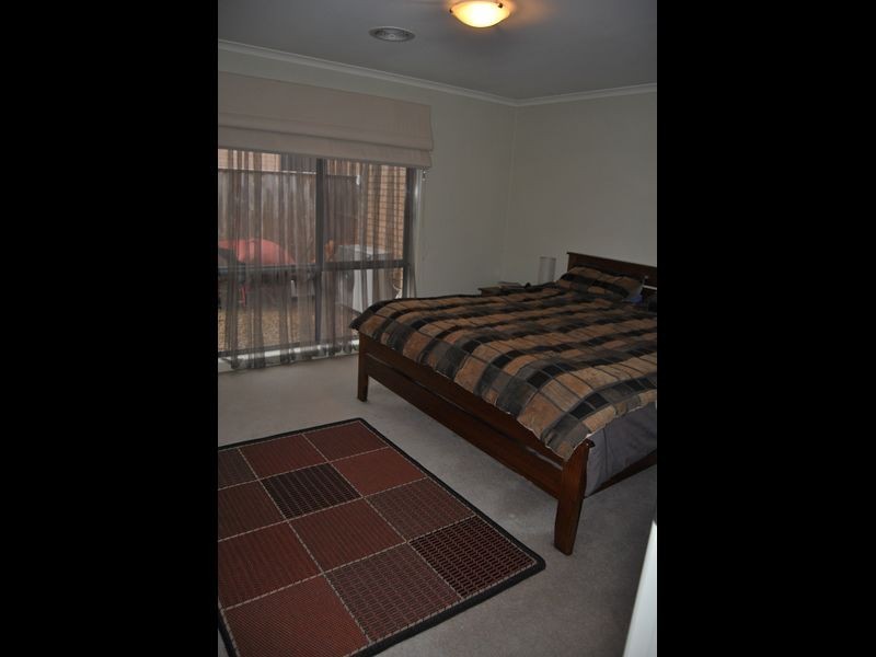70 Augusta Way, Hidden Valley VIC 3756