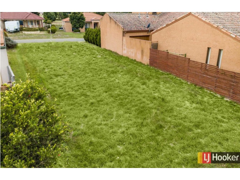 21 Lakeside Drive, Hidden Valley VIC 3756