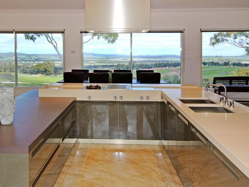 2 Hidden Valley Boulevard, Hidden Valley VIC 3756