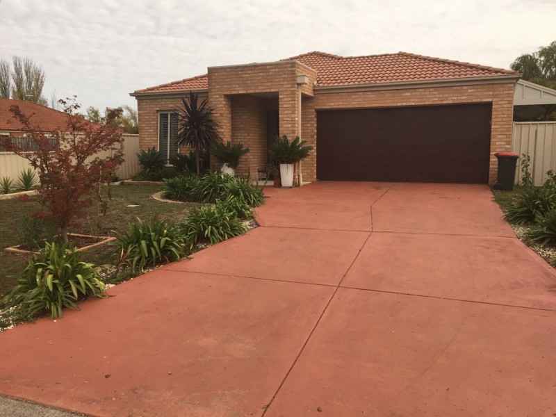 54 Augusta Way, Hidden Valley VIC 3756