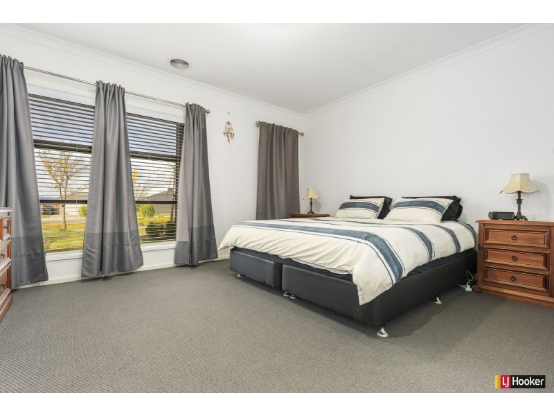 136 Wallara Waters Boulevard, Wallan VIC 3756