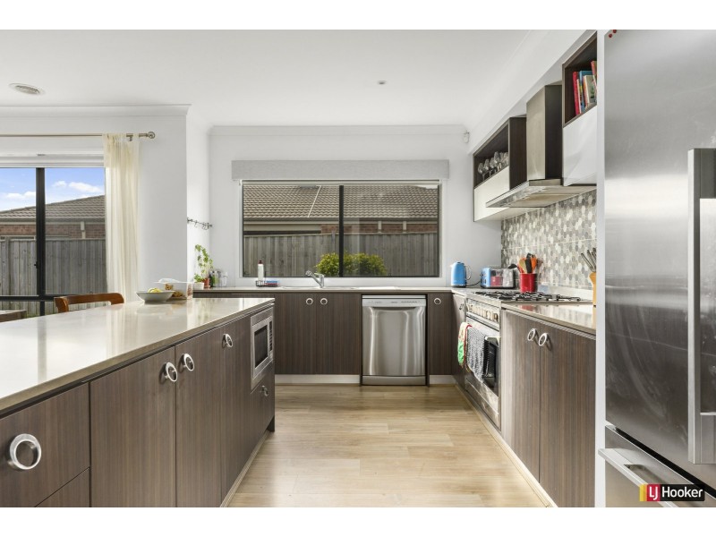 136 Wallara Waters Boulevard, Wallan VIC 3756