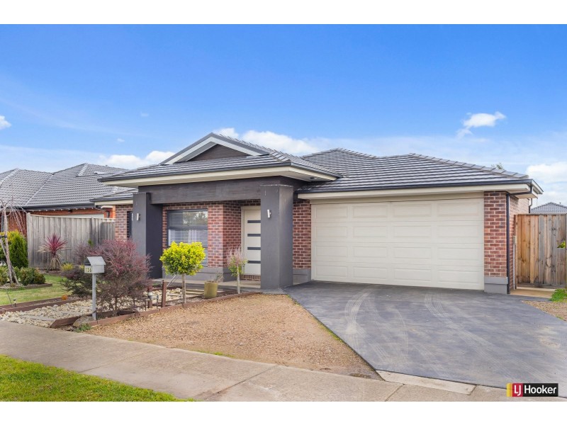 136 Wallara Waters Boulevard, Wallan VIC 3756