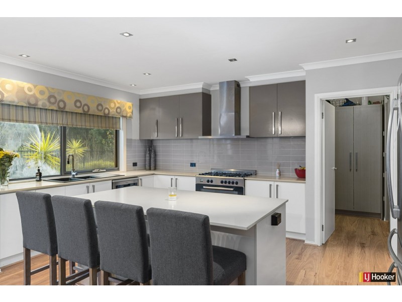 4 Fina Court, Hidden Valley VIC 3756