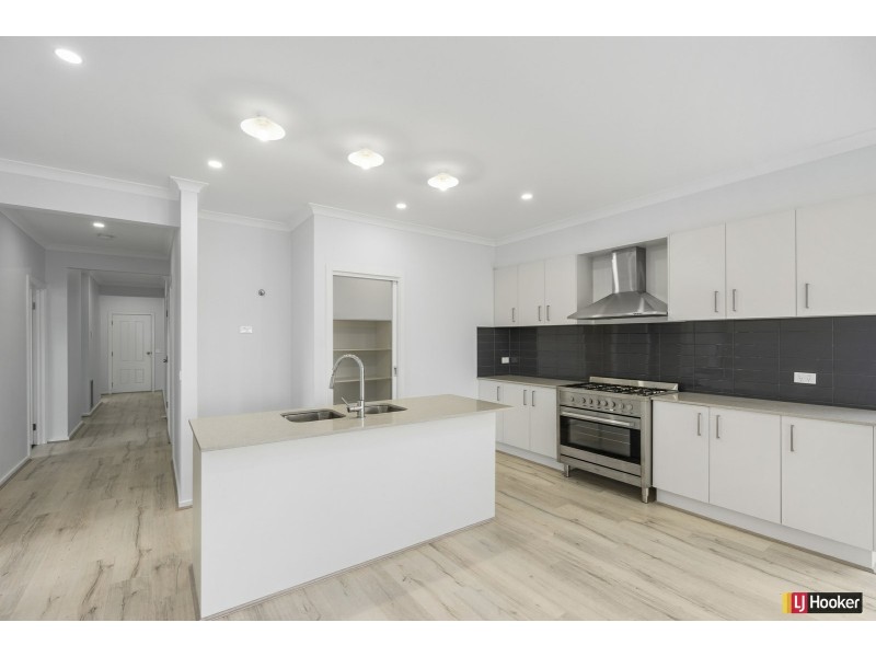 4 Firetail Avenue, Wallan VIC 3756