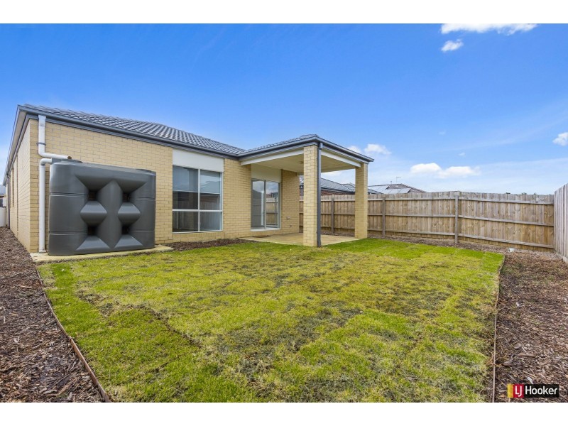 4 Firetail Avenue, Wallan VIC 3756