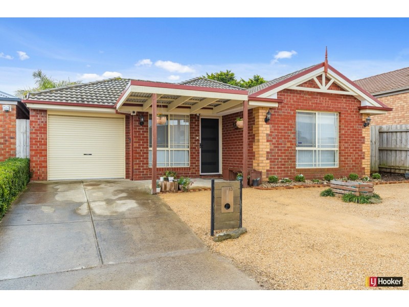 13 Alan Drive, Wallan VIC 3756