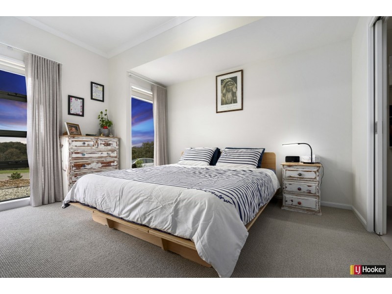 10 Toscana Way, Hidden Valley VIC 3756