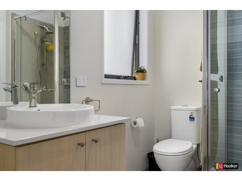 10 Toscana Way, Hidden Valley VIC 3756