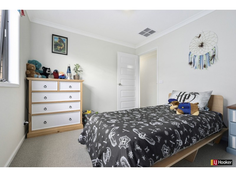 10 Toscana Way, Hidden Valley VIC 3756