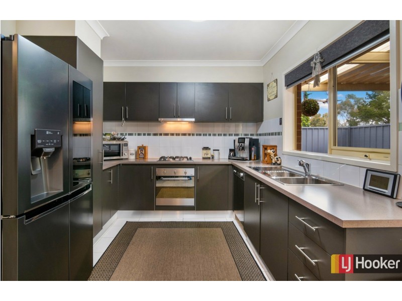 Unit 9/1 Darraweit Road, Wallan VIC 3756