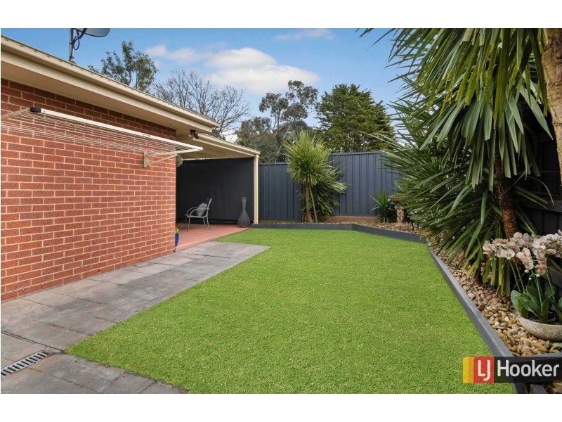 Unit 9/1 Darraweit Road, Wallan VIC 3756
