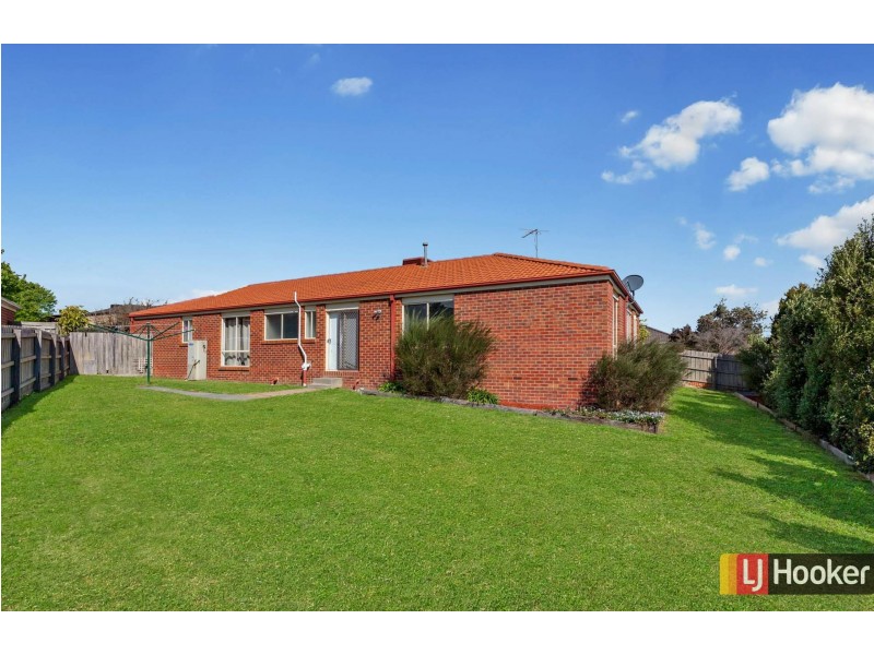 2 Thomas Place, Wallan VIC 3756