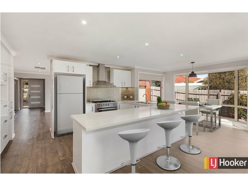 2 Thomas Place, Wallan VIC 3756