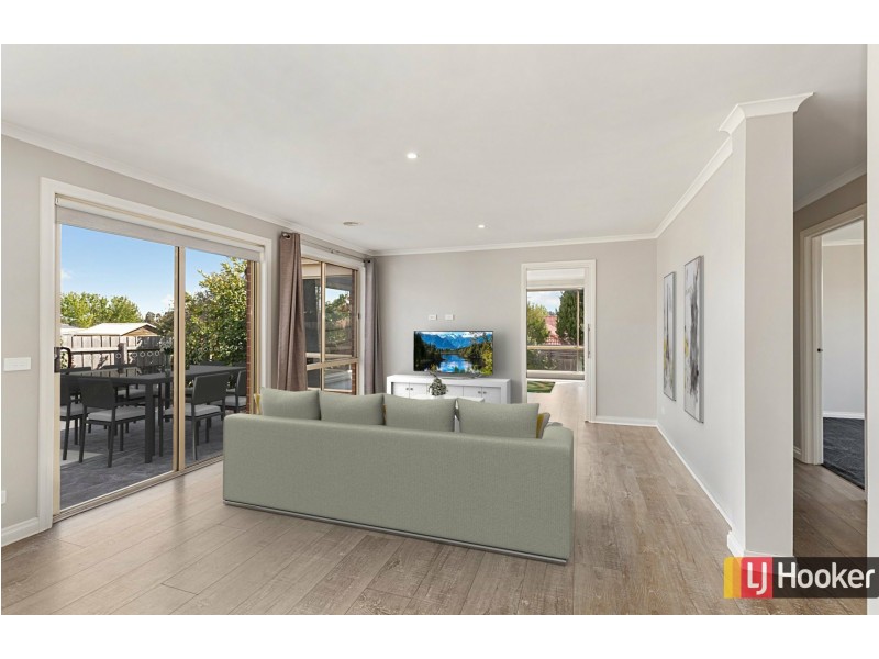 2 Thomas Place, Wallan VIC 3756