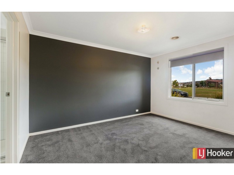 30 Corkwood Crescent, Wallan VIC 3756