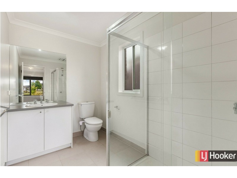 30 Corkwood Crescent, Wallan VIC 3756