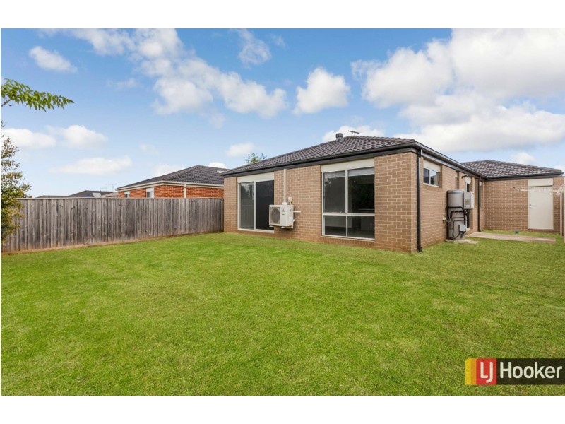 30 Corkwood Crescent, Wallan VIC 3756