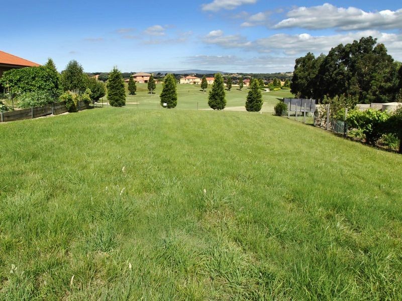5 Uno Court, Hidden Valley VIC 3756