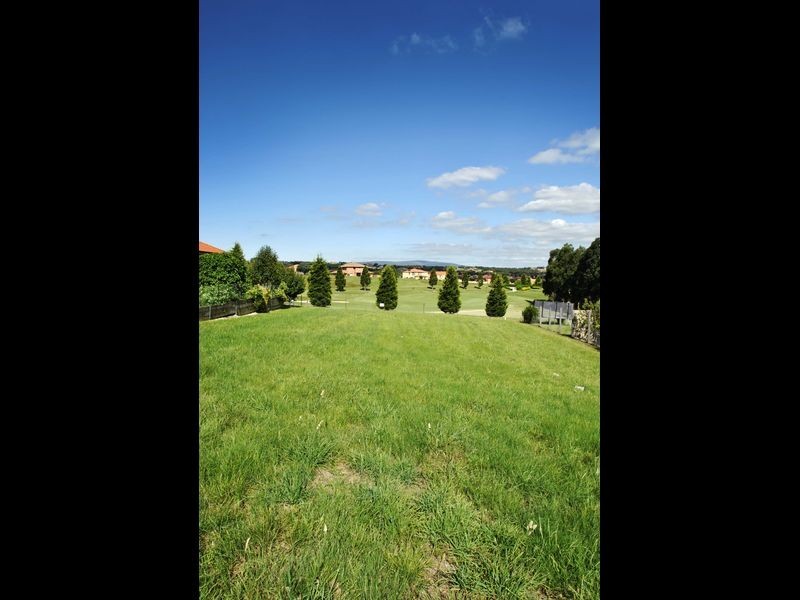 5 Uno Court, Hidden Valley VIC 3756