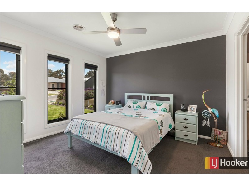 60 Natures Run, Kilmore VIC 3764